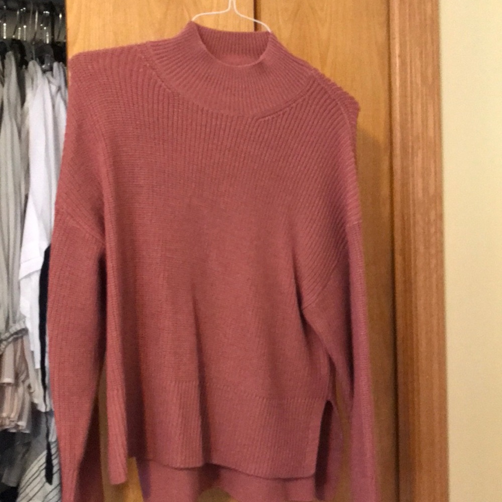 NWOT NEVER WORN H&M Mock turtleneck sweater
